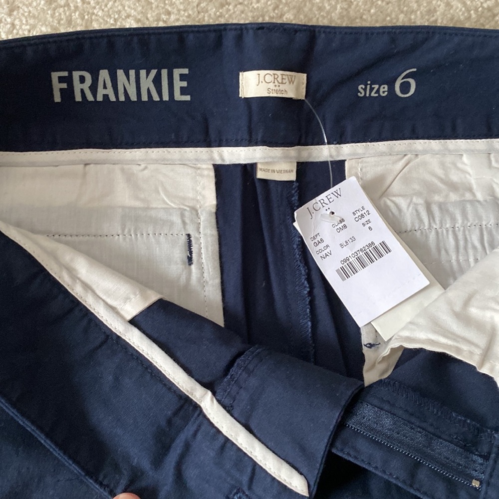 J. Crew Frankie navy shorts size 6. NWT. - Picture 5 of 5
